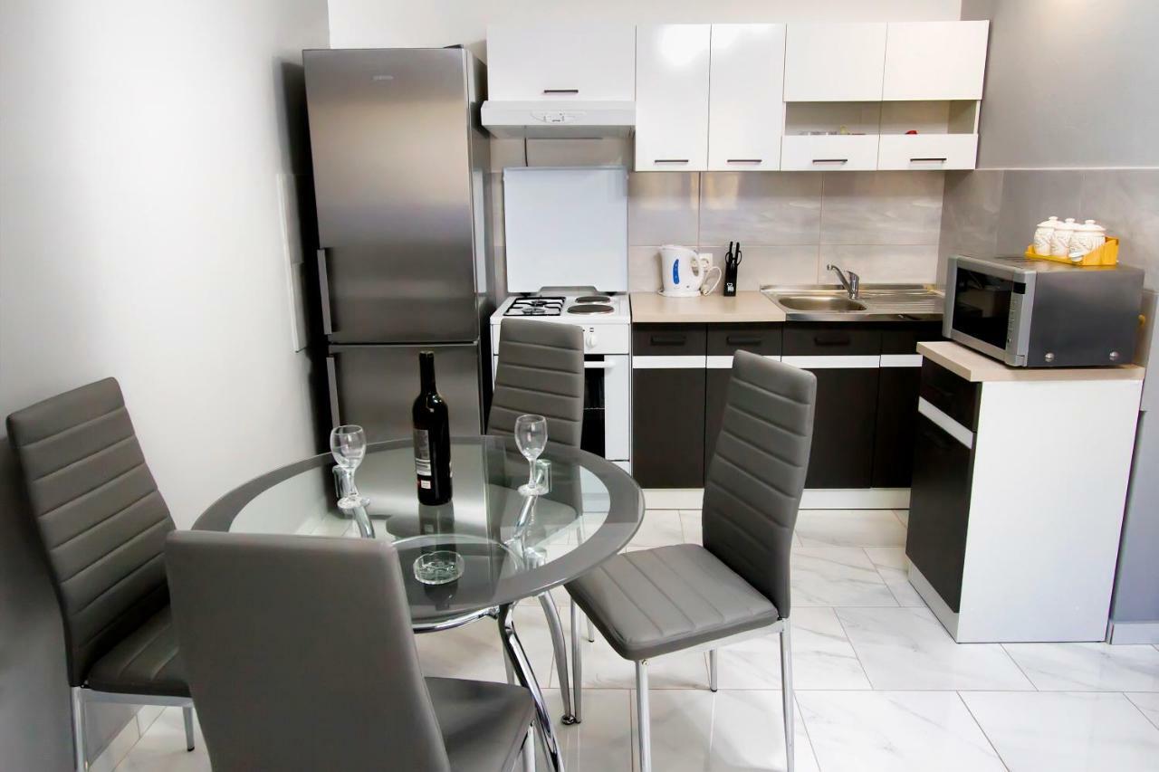 Karlo Apartment *